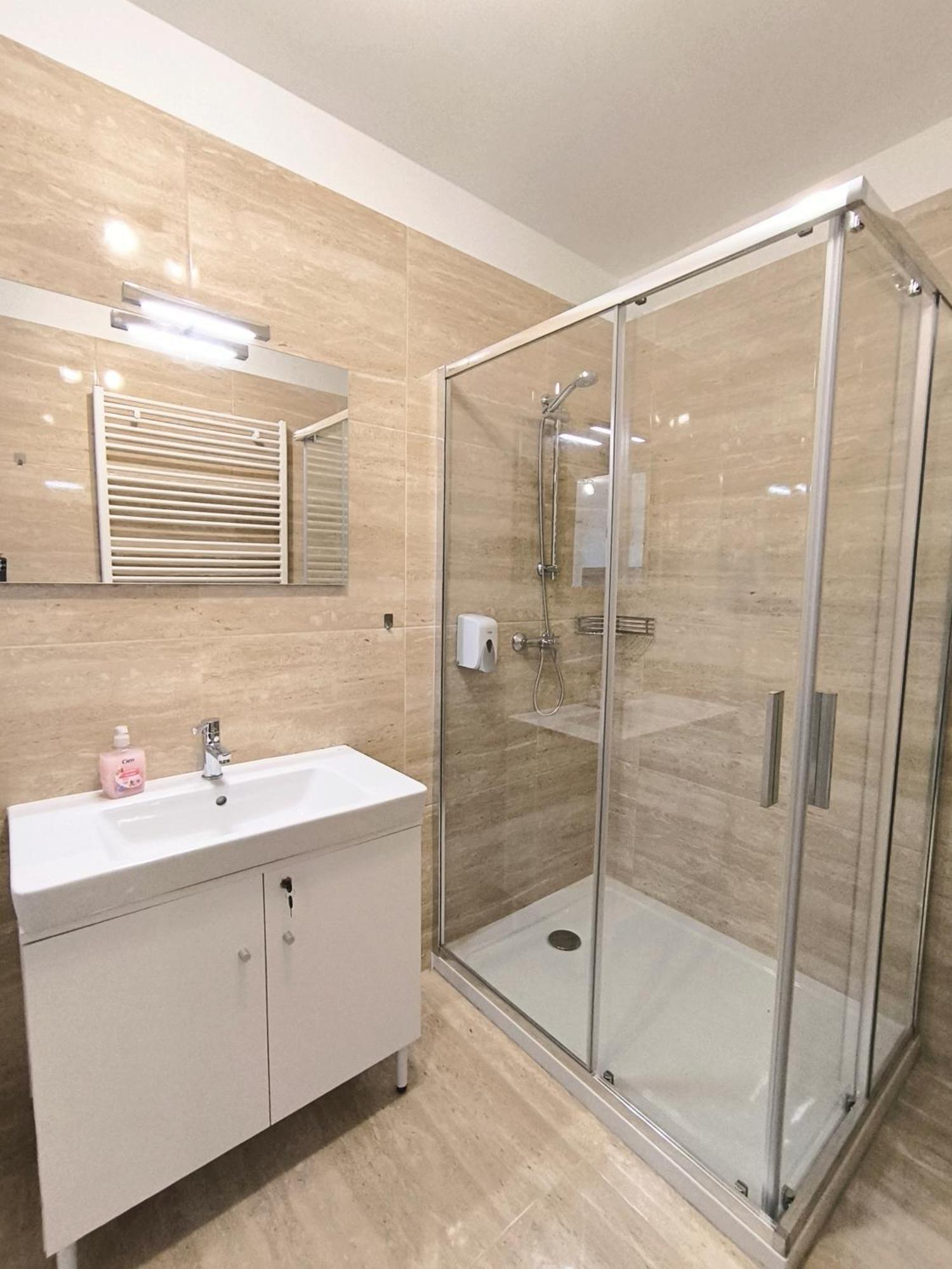 Helikon Terrace Susanne Apartment كيستاي المظهر الخارجي الصورة
